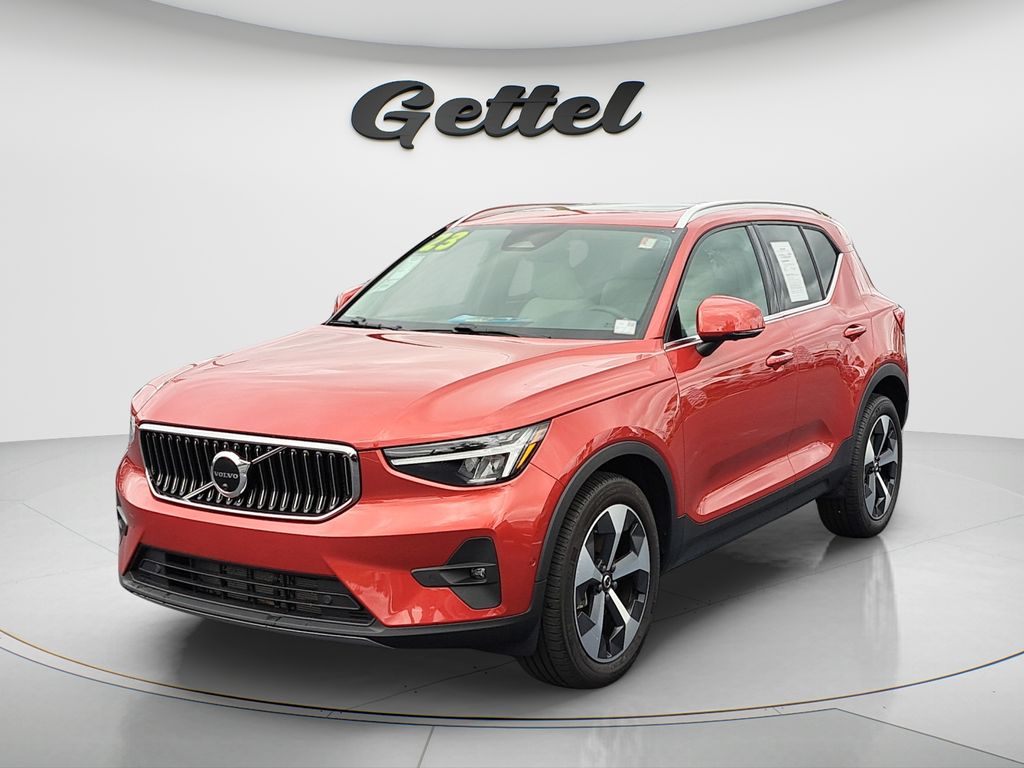 Fusion Red Metallic 2023 Volvo XC40 B5 Plus Bright Theme AWD SUV / Crossover All-Wheel Drive Automatic