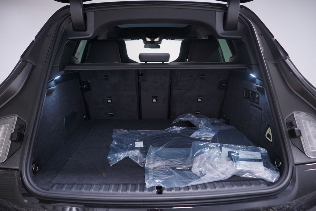 Thumbnail: 2026 BMW iX - 12