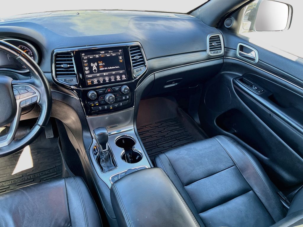Used 2021 Gray Jeep Limited image 24