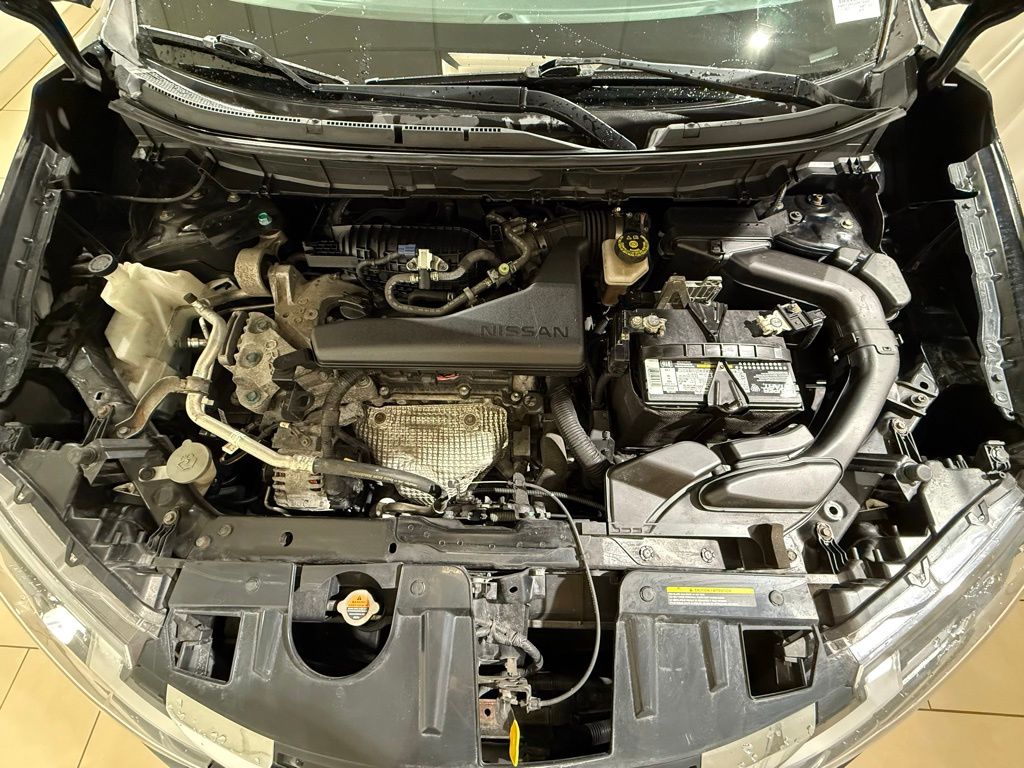 2017 Nissan Rogue SV 10