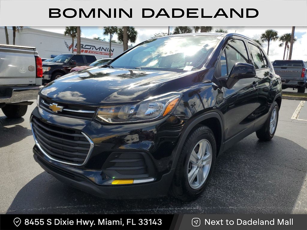 2020 Chevrolet Trax LS photo