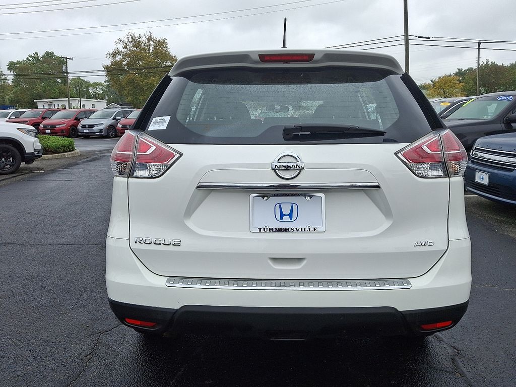 Thumbnail: 2015 Nissan Rogue - 5