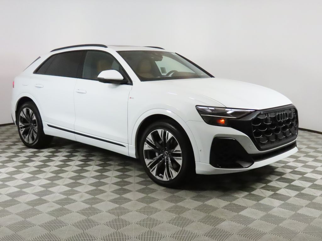 Thumbnail: 2026 Audi Q8 - 7