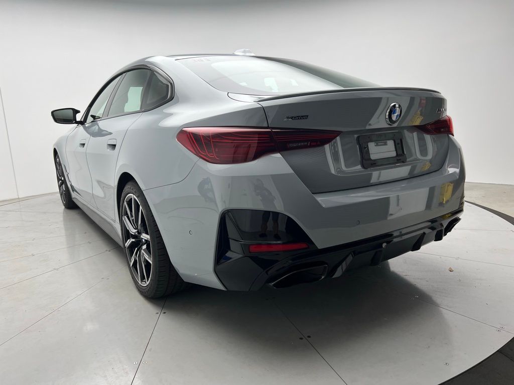 Thumbnail: 2025 BMW 4 Series - 4