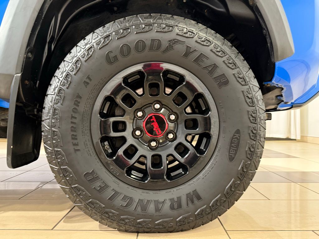 Thumbnail: 2019 Toyota Tacoma - 9