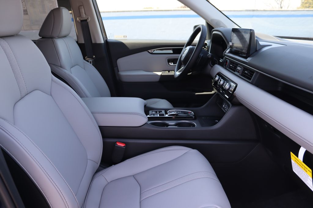 2025 Honda Pilot  21