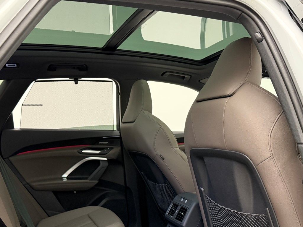 Thumbnail: 2025 Audi Q5 - 16