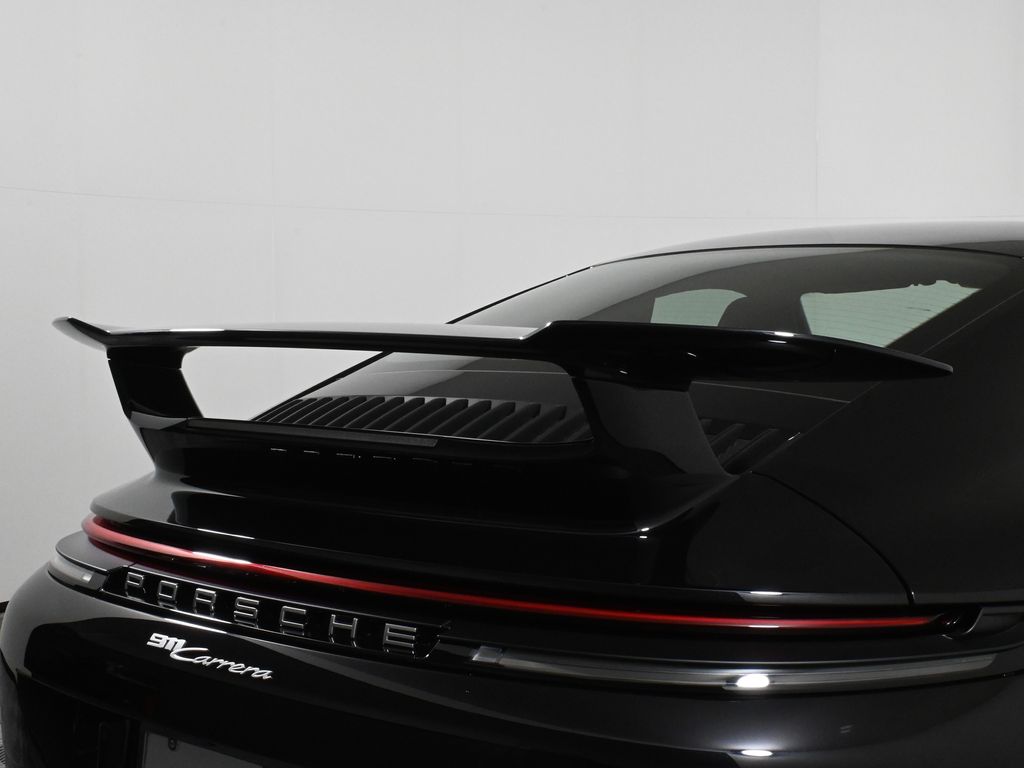 Thumbnail: 2026 Porsche 911 - 15