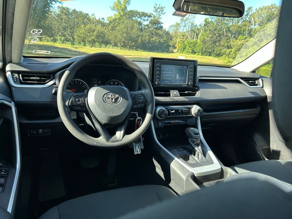 Thumbnail: 2021 Toyota RAV4 - 12