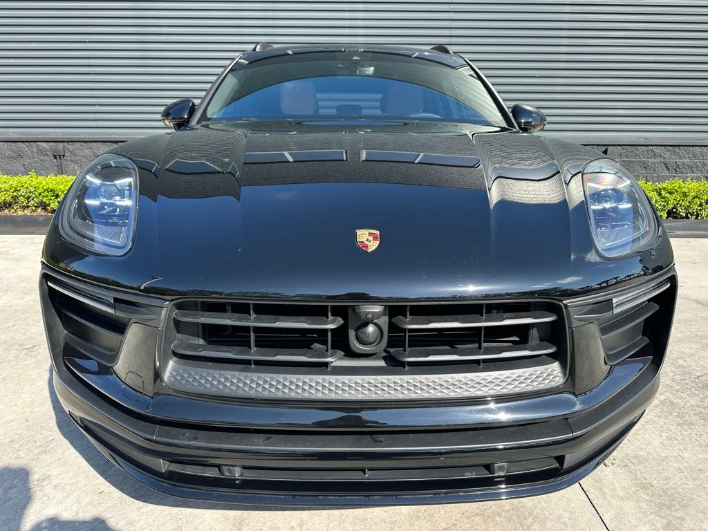 Thumbnail: 2024 Porsche Macan - 8