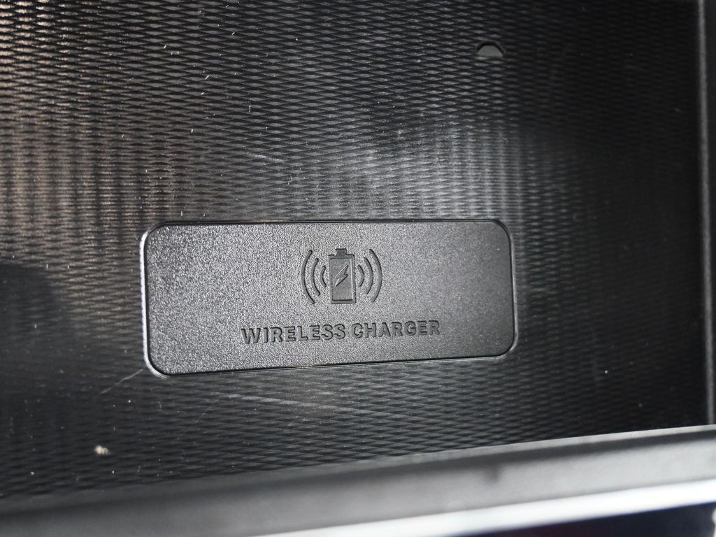 Used 2024 Bright White Clearcoat Jeep Altitude X image 24