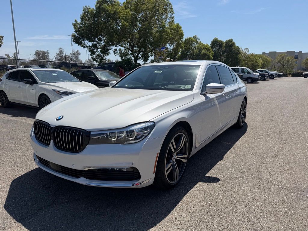White Metallic 2018 BMW 7 Series Sedan Rear-Wheel Drive 8-Speed Automatic