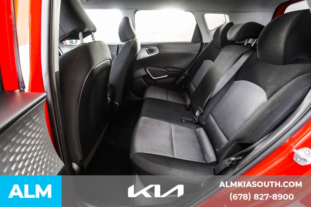 2023 Kia Soul LX photo 16
