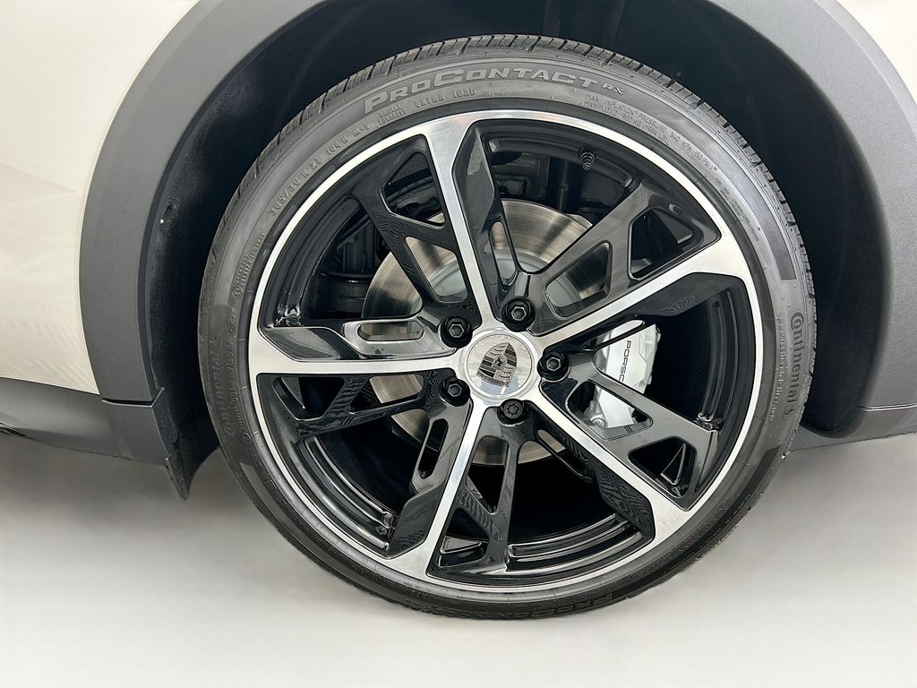 Thumbnail: 2026 Porsche Taycan - 32