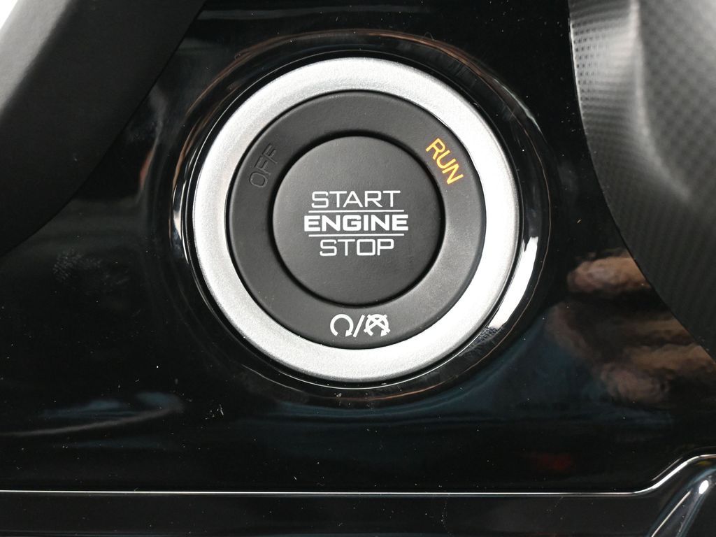 New 2026 Diamond Black Crystal Pearlcoat Ram Limited image 23