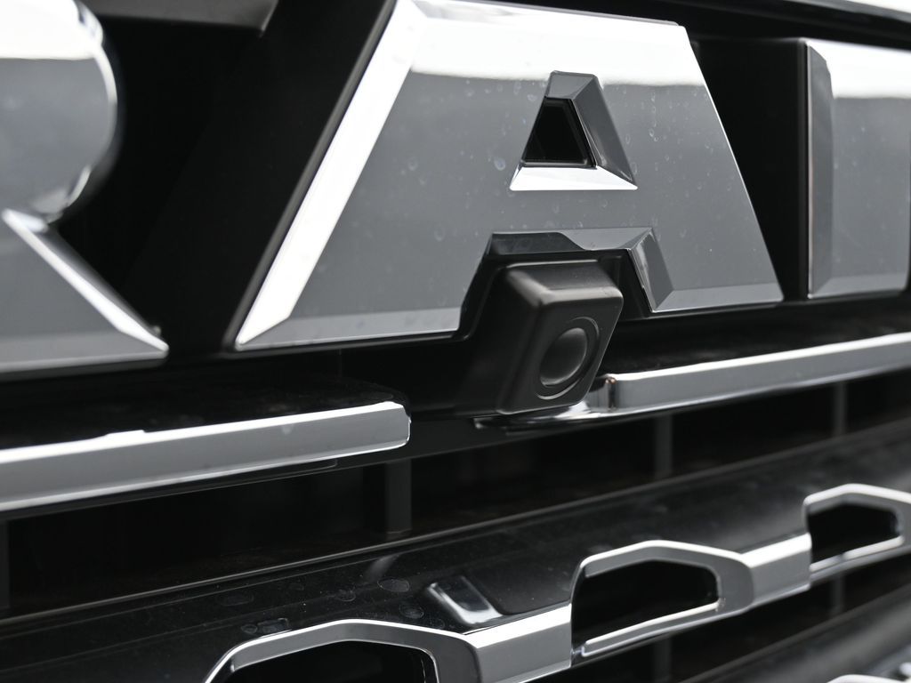 New 2026 Diamond Black Crystal Pearlcoat Ram Limited image 47