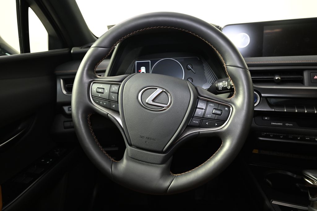 Thumbnail: 2021 Lexus UX - 19