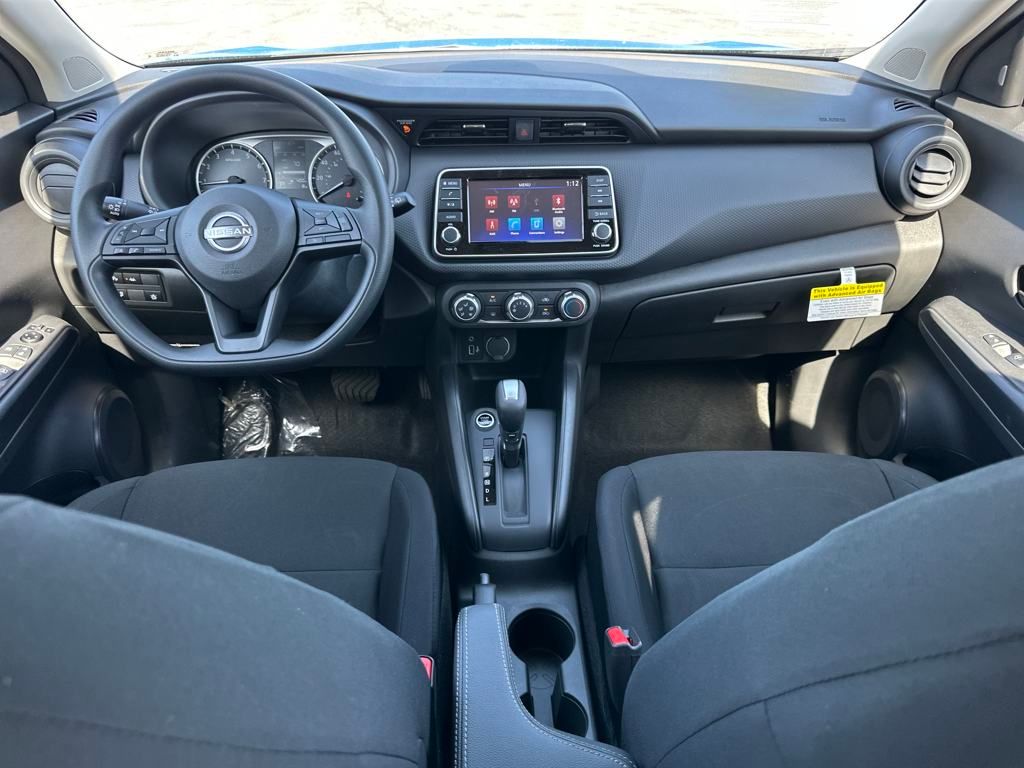 2025 Nissan Kicks S photo