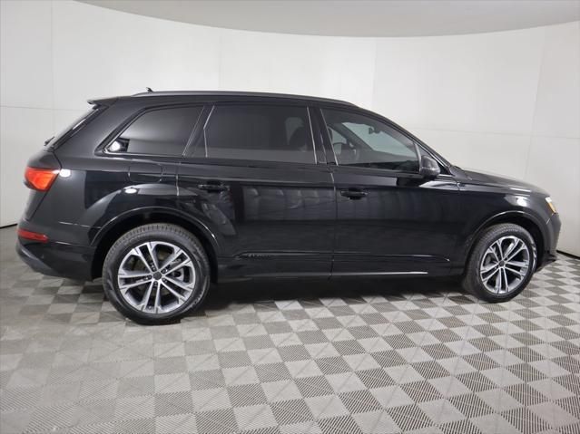 Thumbnail: 2026 Audi Q7 - 4