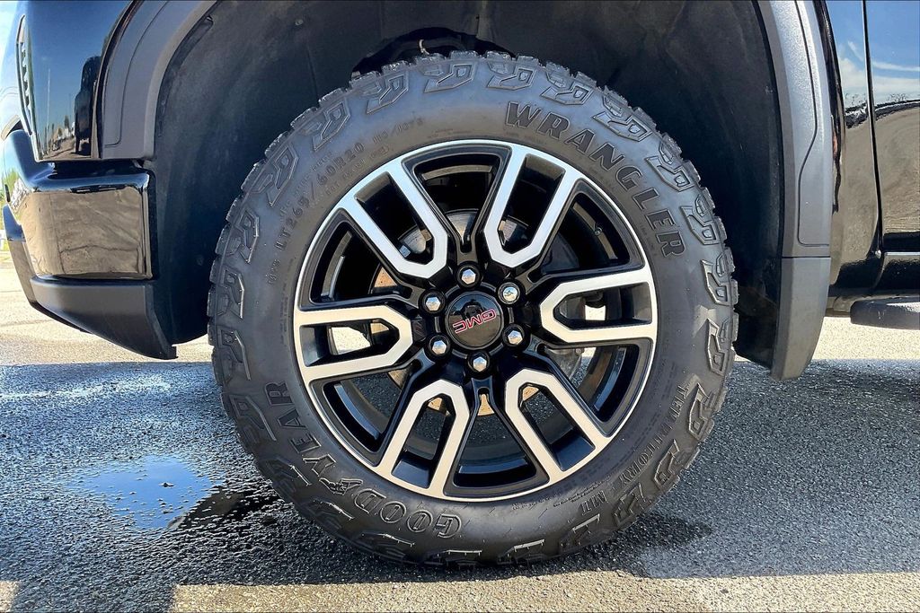 Used 2026 GMC Sierra 1500 AT4 4D Crew Cab
