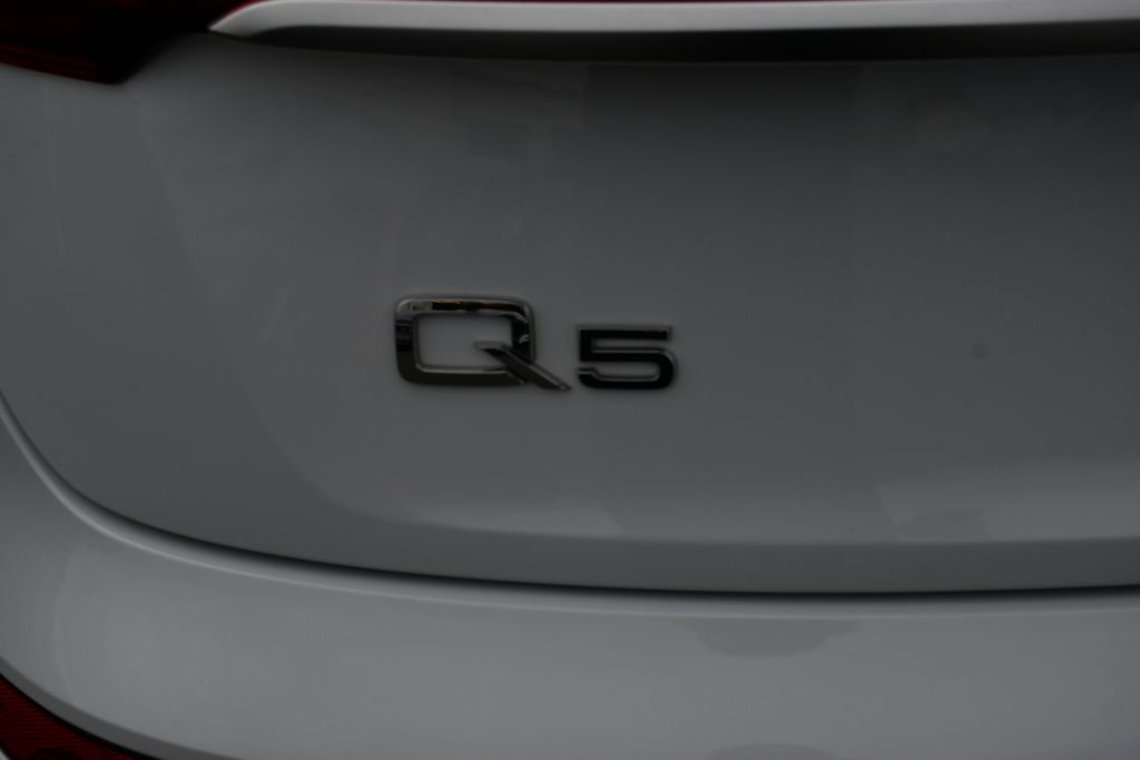 Thumbnail: 2023 Audi Q5 - 12
