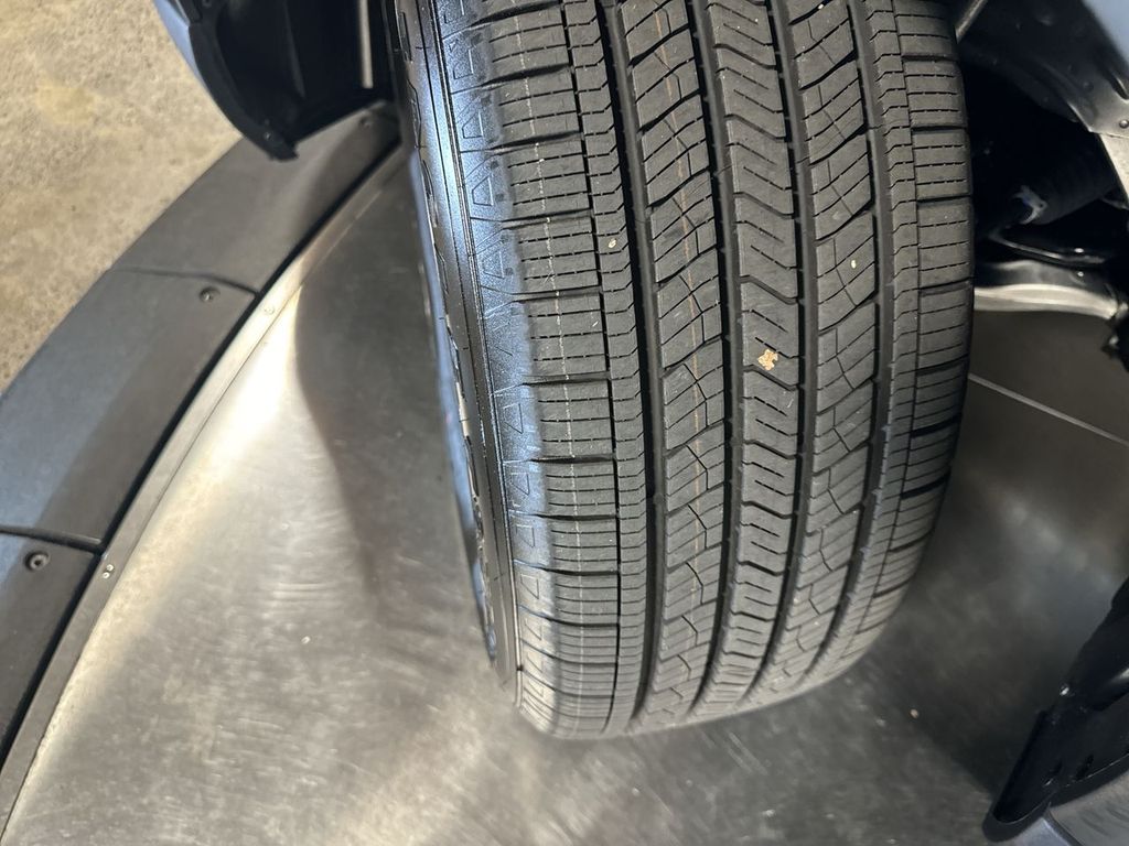 new 2025 Honda Pilot car, priced at $47,095