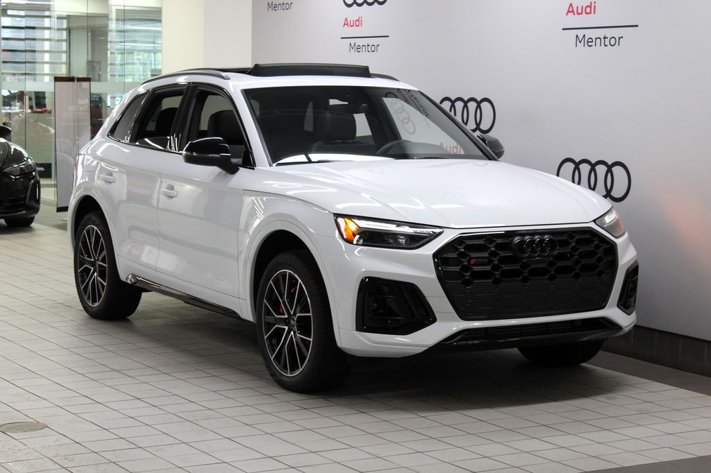 2025 Audi SQ5  8