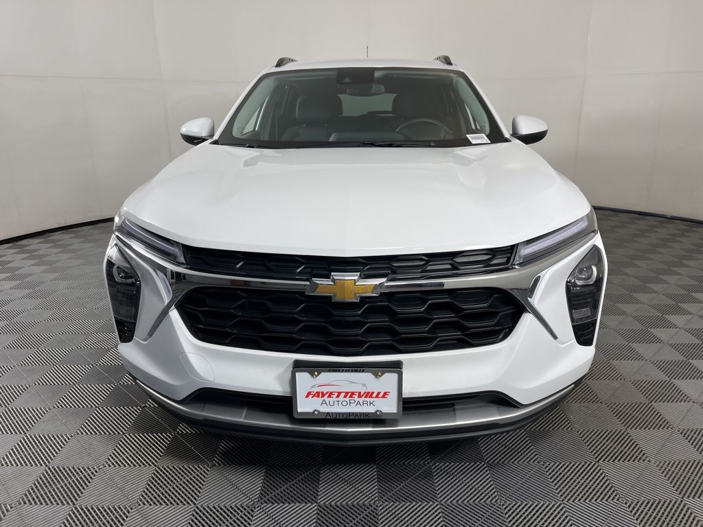 Thumbnail: 2025 Chevrolet Trax - 7