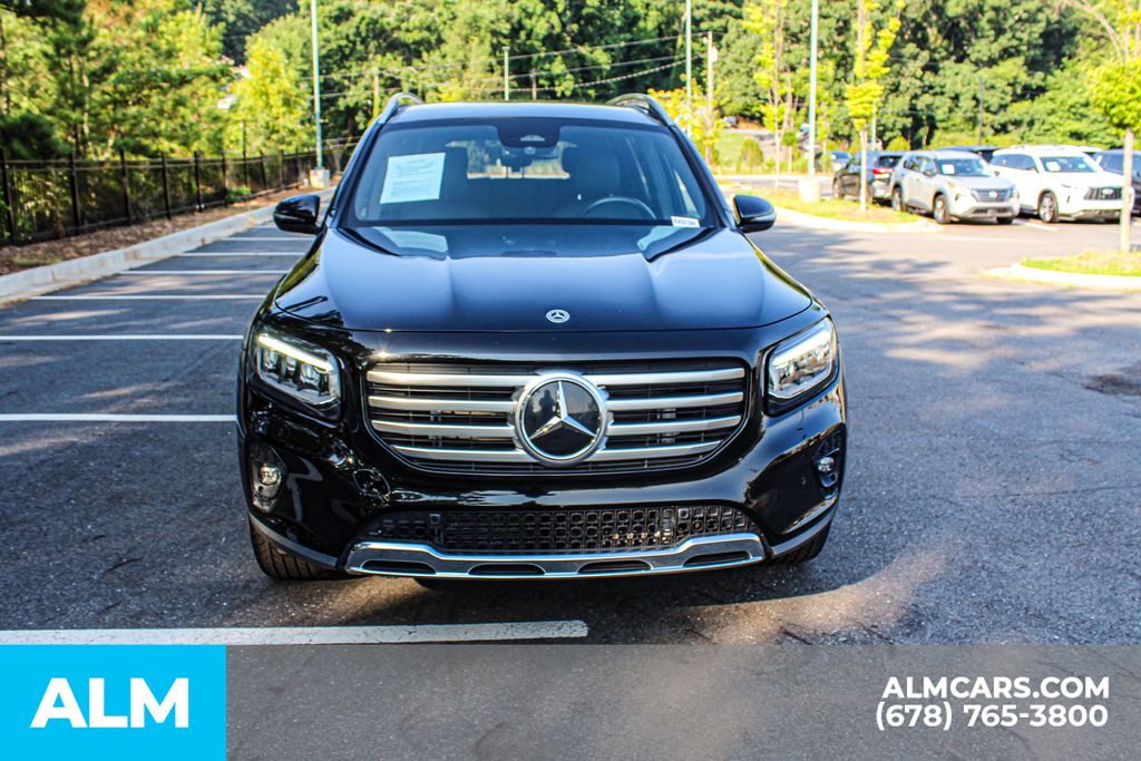 Used 2024 Black Mercedes-Benz GLB 250 image 9