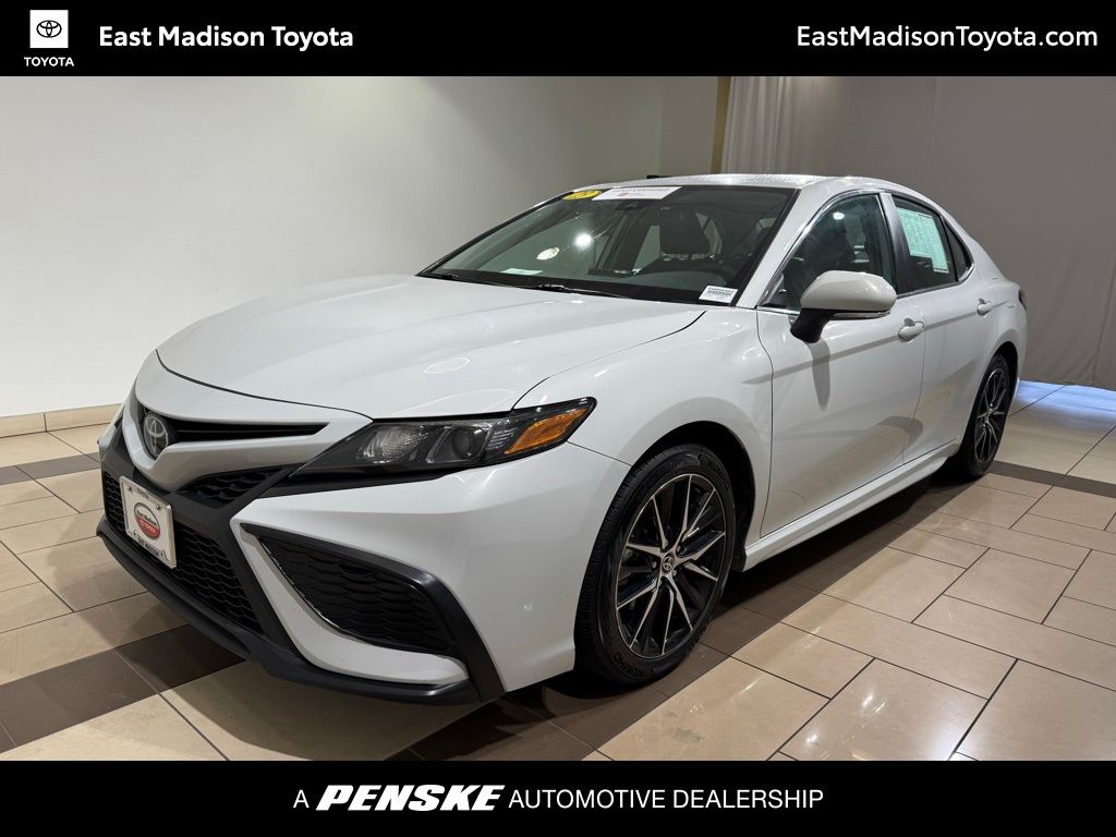 2023 Toyota Camry SE -
                Madison, WI