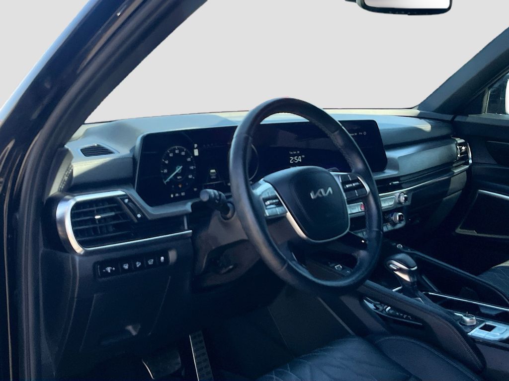 Used 2024 Black Kia SX X-Line image 9