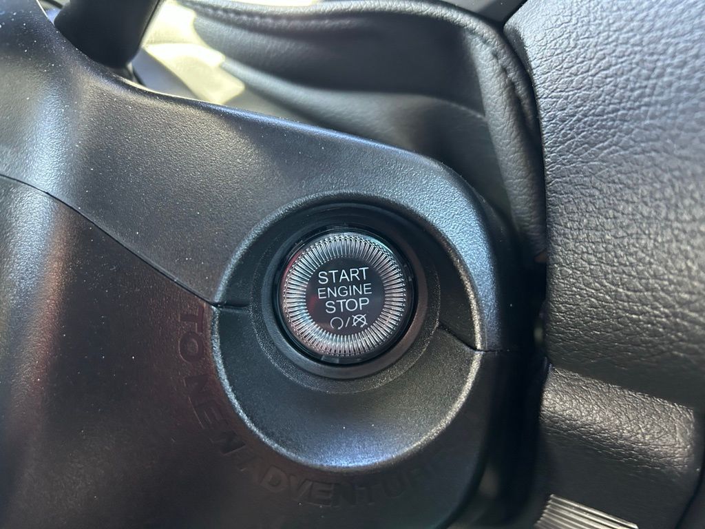 Thumbnail: 2023 Jeep Renegade - 29