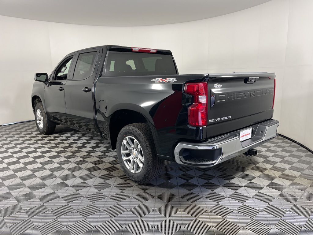 Thumbnail: 2026 Chevrolet Silverado 1500 - 3