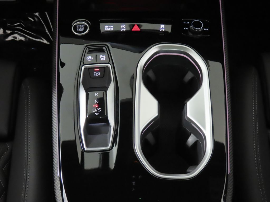 Thumbnail: 2026 Audi A6 - 21