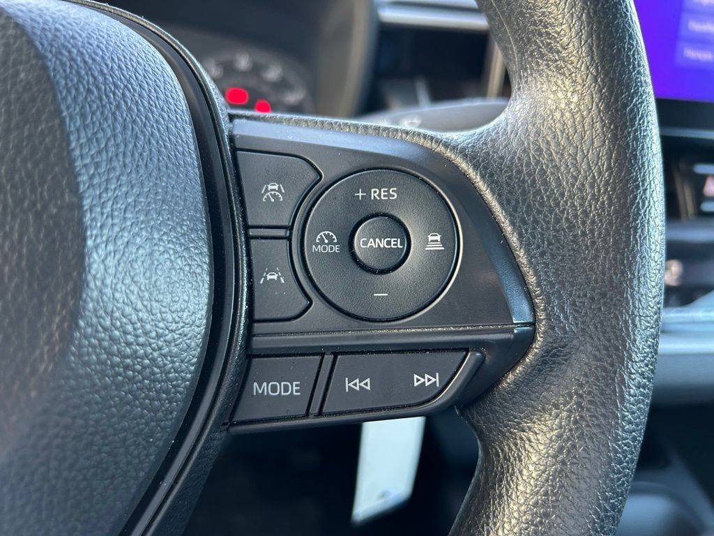 Thumbnail: 2025 Toyota Corolla - 18