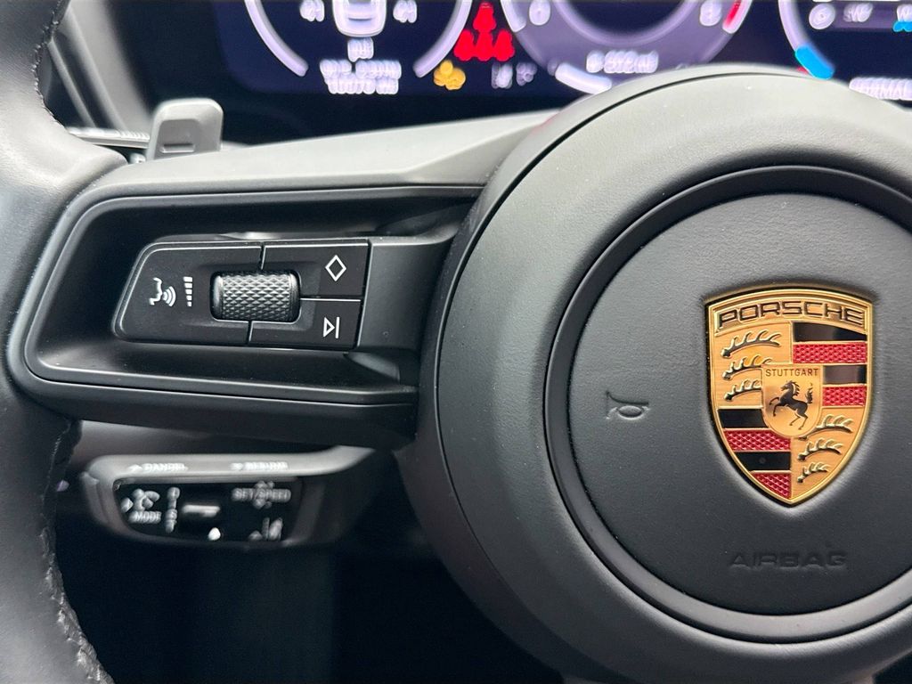 Thumbnail: 2025 Porsche  - 11