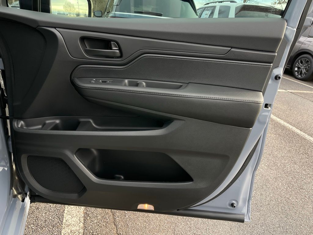 Thumbnail: 2026 Honda Odyssey - 30