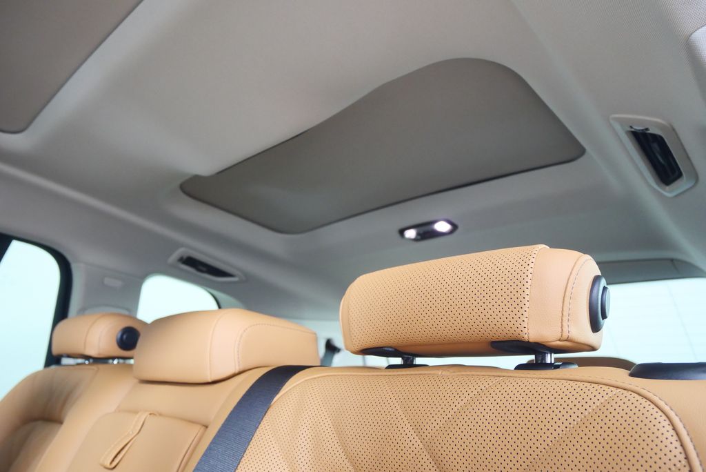 Thumbnail: 2026 BMW X7 - 17