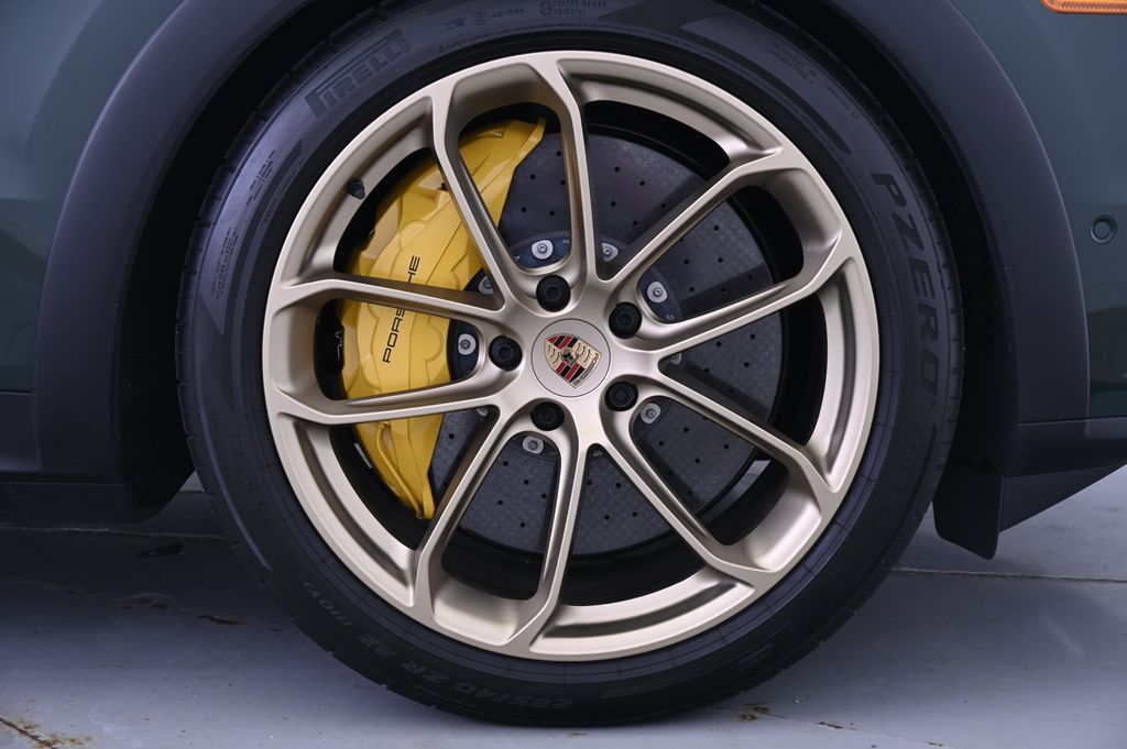 Thumbnail: 2025 Porsche  - 14