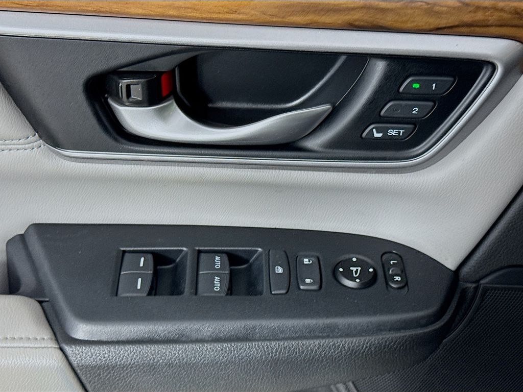 Used Car 2020 Honda Cr-v  Touring For Sale Under $25,000 In Austin, Texas