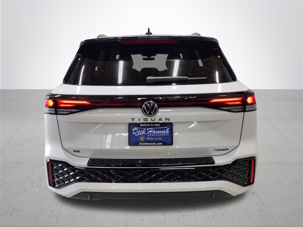 2026 Volkswagen Tiguan 2.0T SE R-Line Black