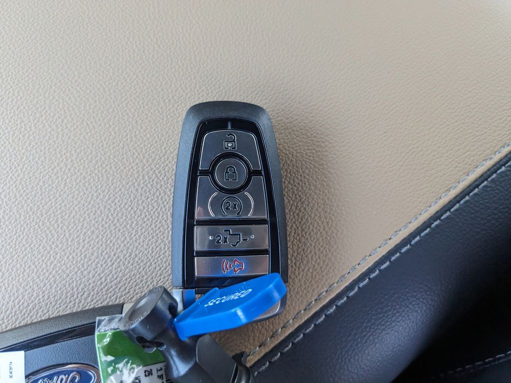 2025 Ford F-250 Super Duty Lariat