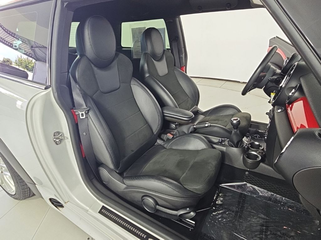 Thumbnail: 2012 MINI Cooper - 19