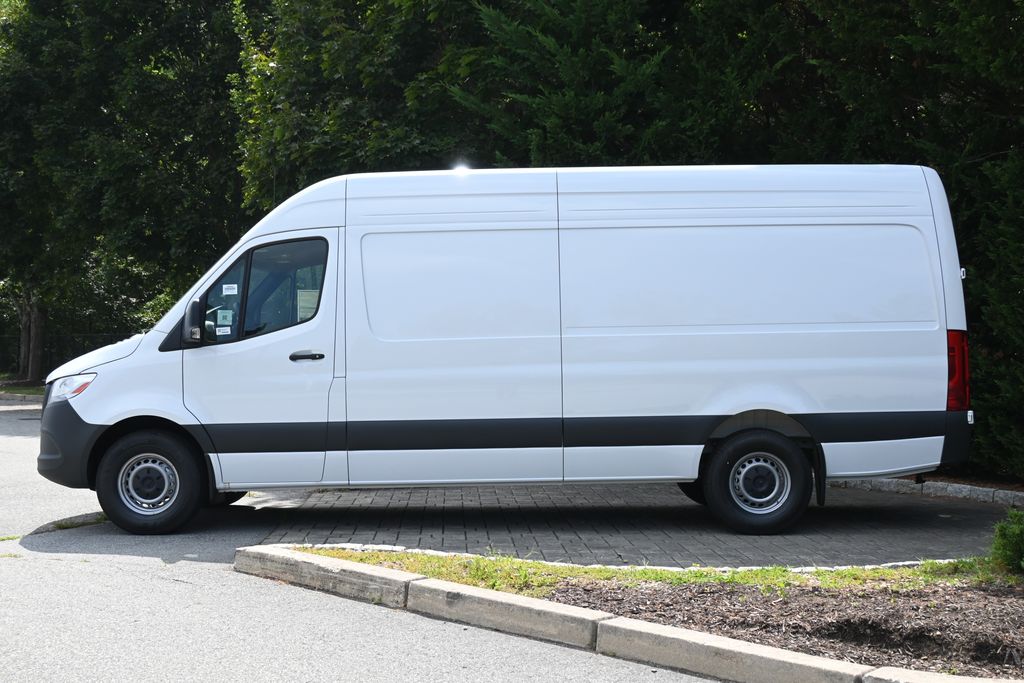 Thumbnail: 2025 Mercedes-Benz Sprinter - 2