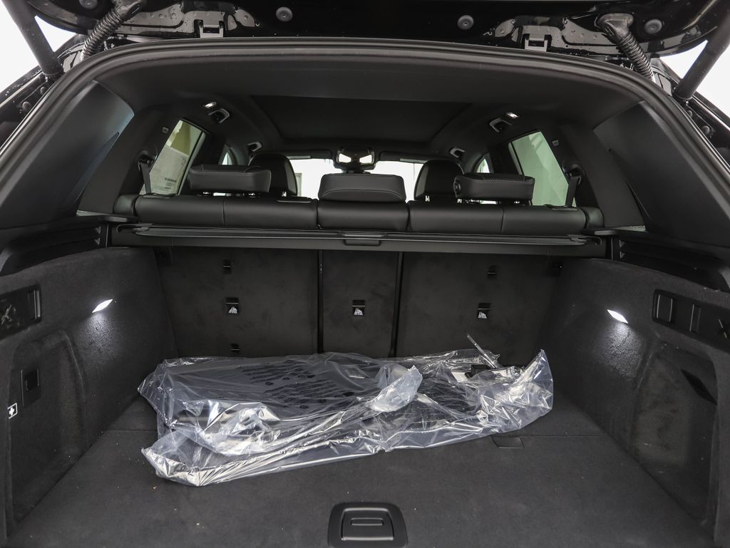 Thumbnail: 2026 BMW X5 - 24