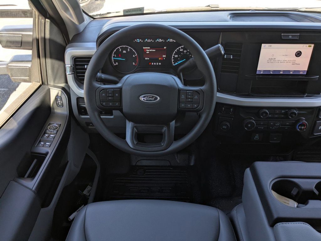 2025 Ford F-450 Chassis XL