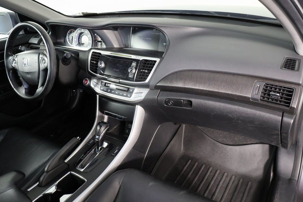Thumbnail: 2015 Honda Accord - 9