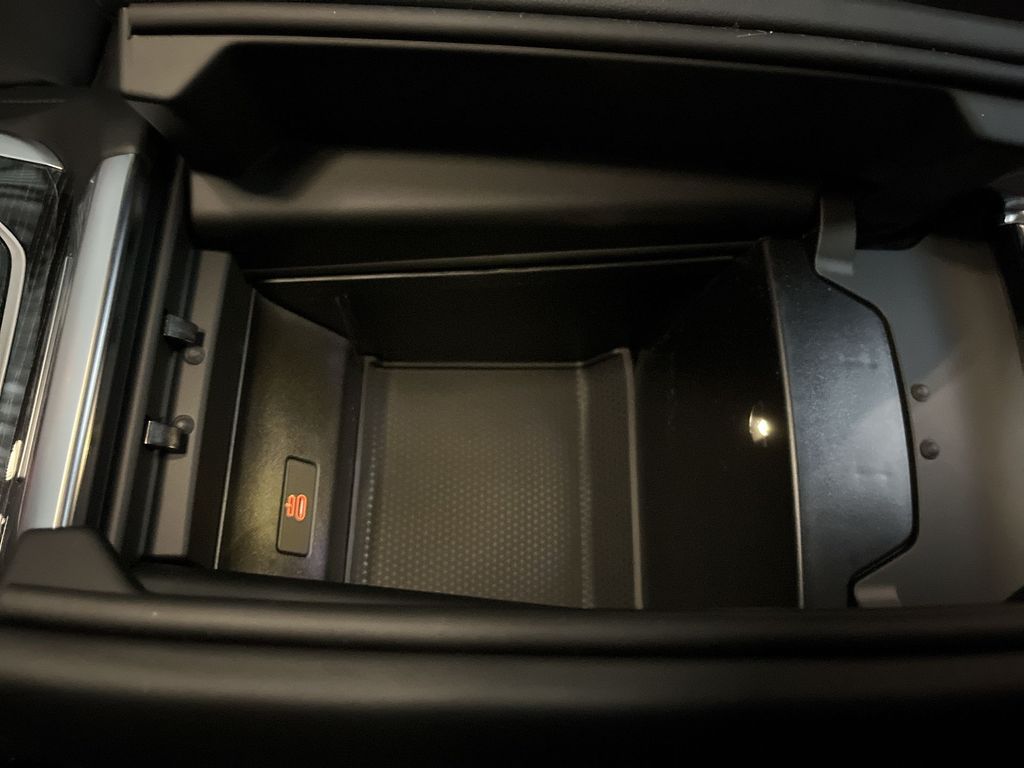 Thumbnail: 2026 BMW X7 - 21