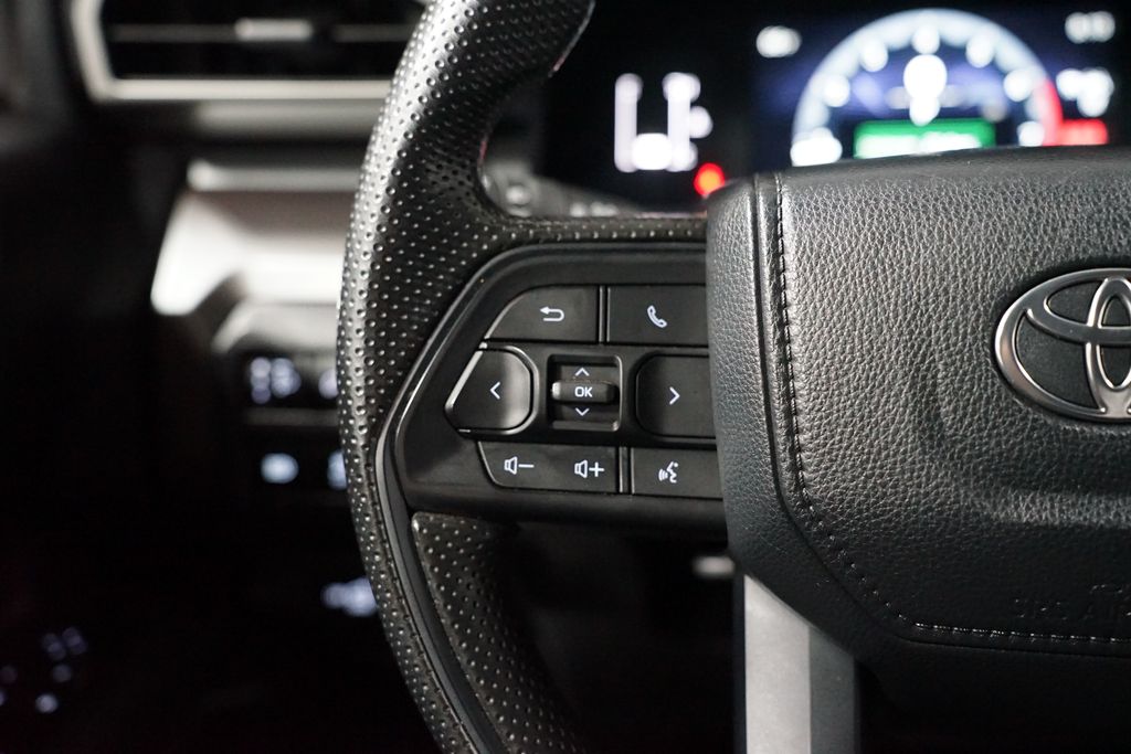 Thumbnail: 2024 Toyota Tacoma - 15