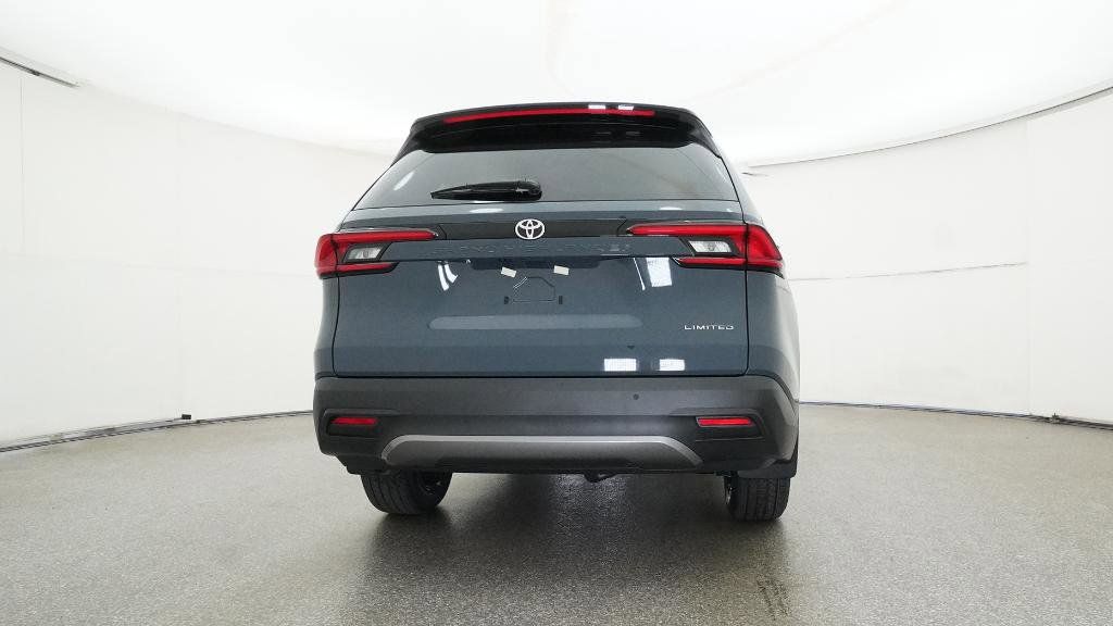 Thumbnail: 2025 Toyota Grand Highlander - 2
